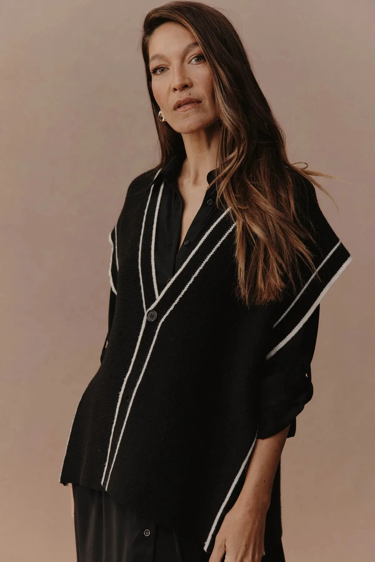 AVINO KNIT VEST - BLACK