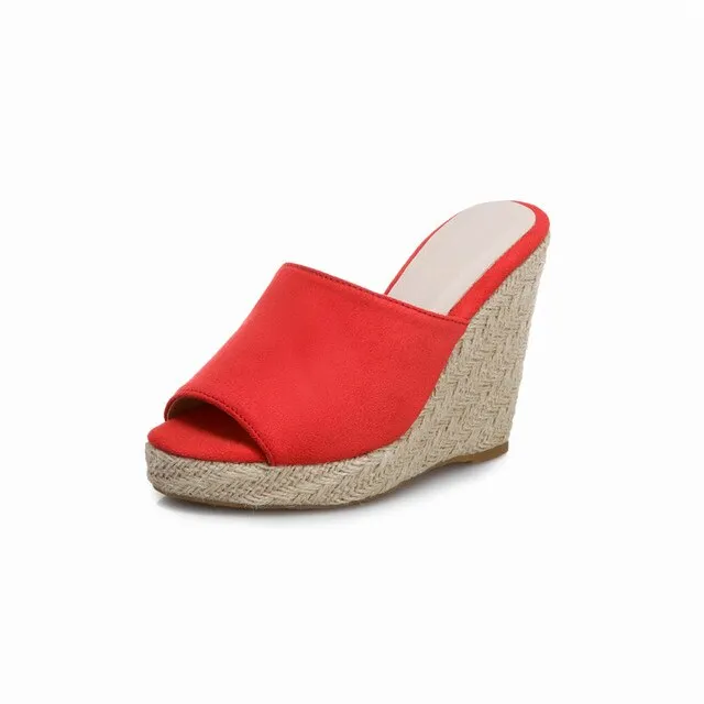 Cata Women's Platform Sandal With Black Wedges