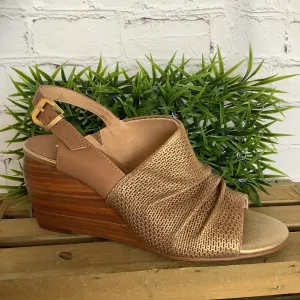 Nicole Aziza Yellow Gold Wedge